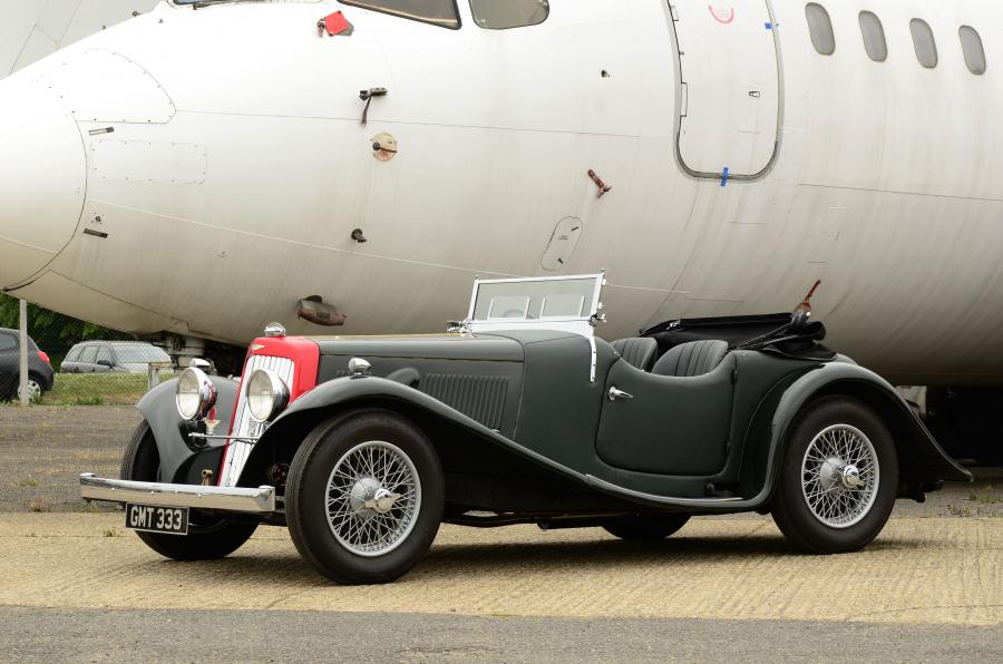  Aston Martin 15/98 2/4-Passenger 1937 года  (фото 1 из 27)
